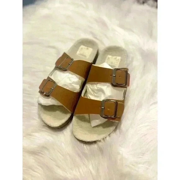 C&C CALIFORNIA Fuzzy Cozy Double Buckle Sandals - Picture 3 of 5